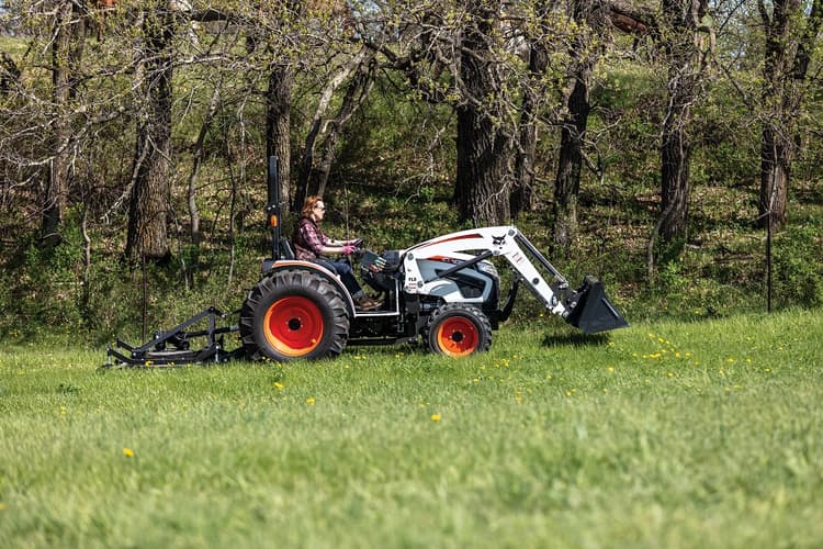 Bobcat's Cutting-Edge Agricultural Attachments: Revolutionizing Jobsite Versatility