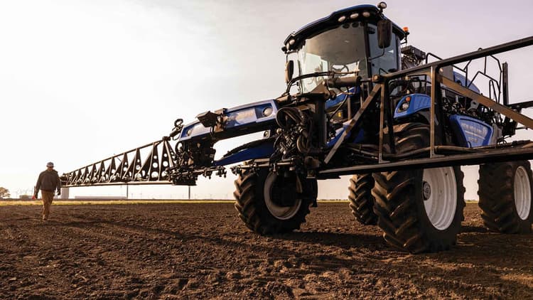 New Holland's Guardian SP310F Wins Machine of the Year Brazil