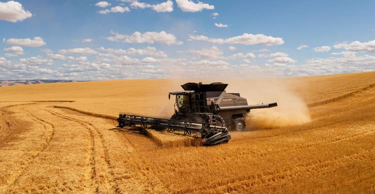 Gleaner Unveils New T Series Combine: A Leap in Efficiency and Grain Quality