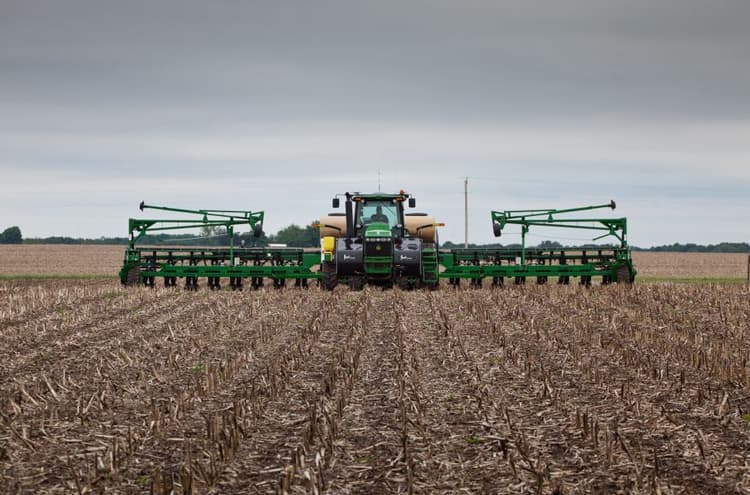 Great Plains Develops Industry First 60-foot Planter