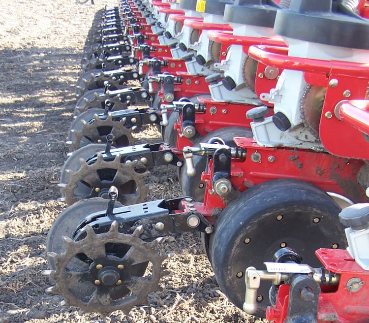 New Tool Makes Switching Planter Wheels Less Labor Intensive and Much Quicker